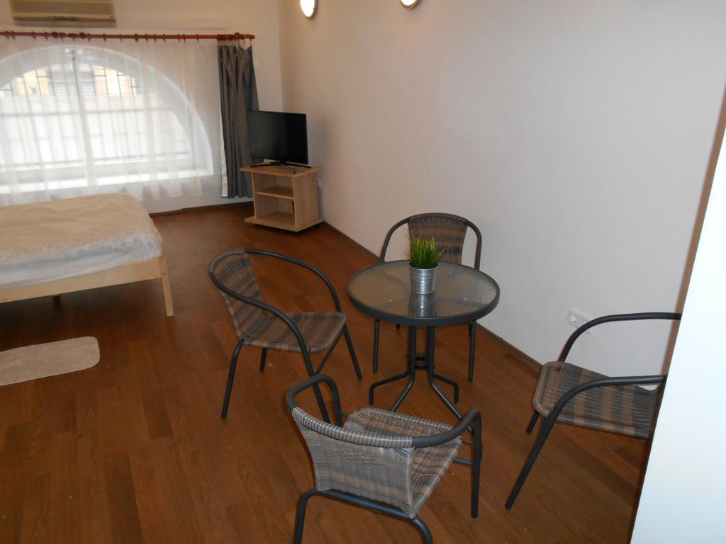 Apartman Vorosmarty Apartment Будапеща Екстериор снимка