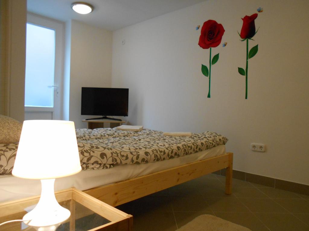 Apartman Vorosmarty Apartment Будапеща Екстериор снимка