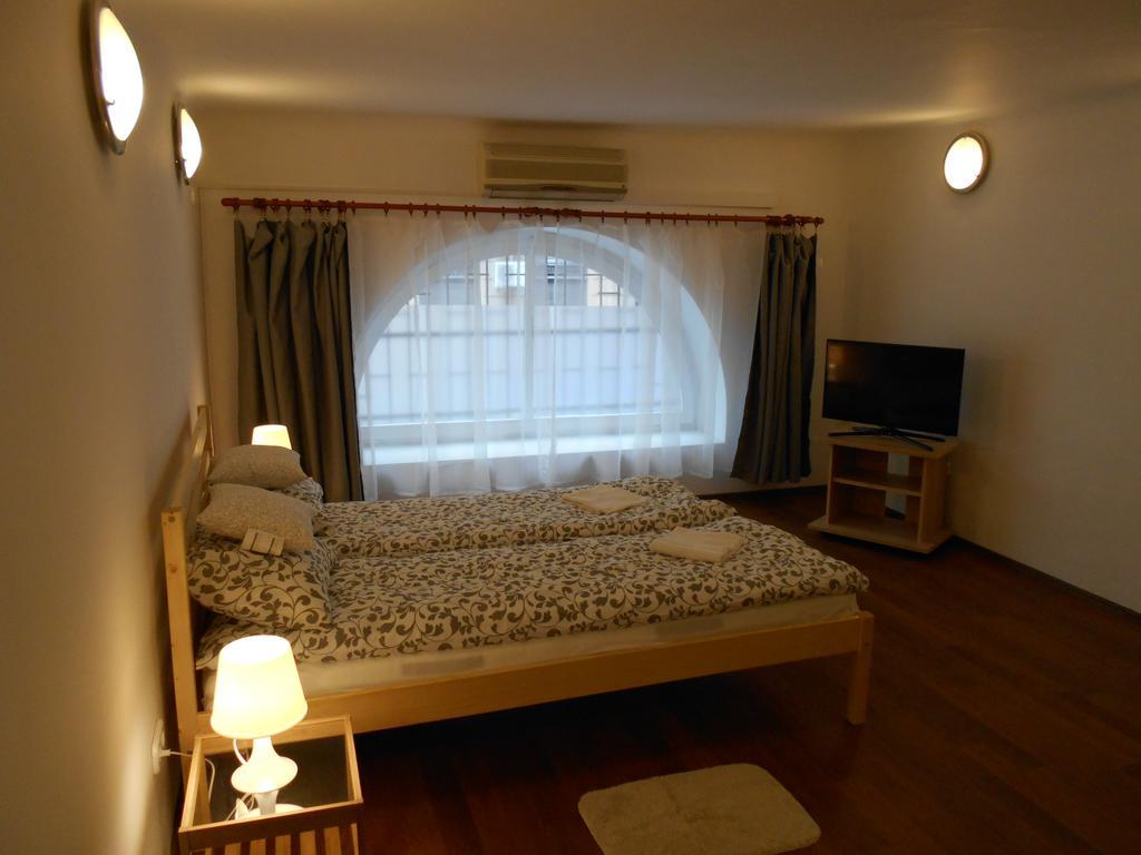 Apartman Vorosmarty Apartment Будапеща Екстериор снимка