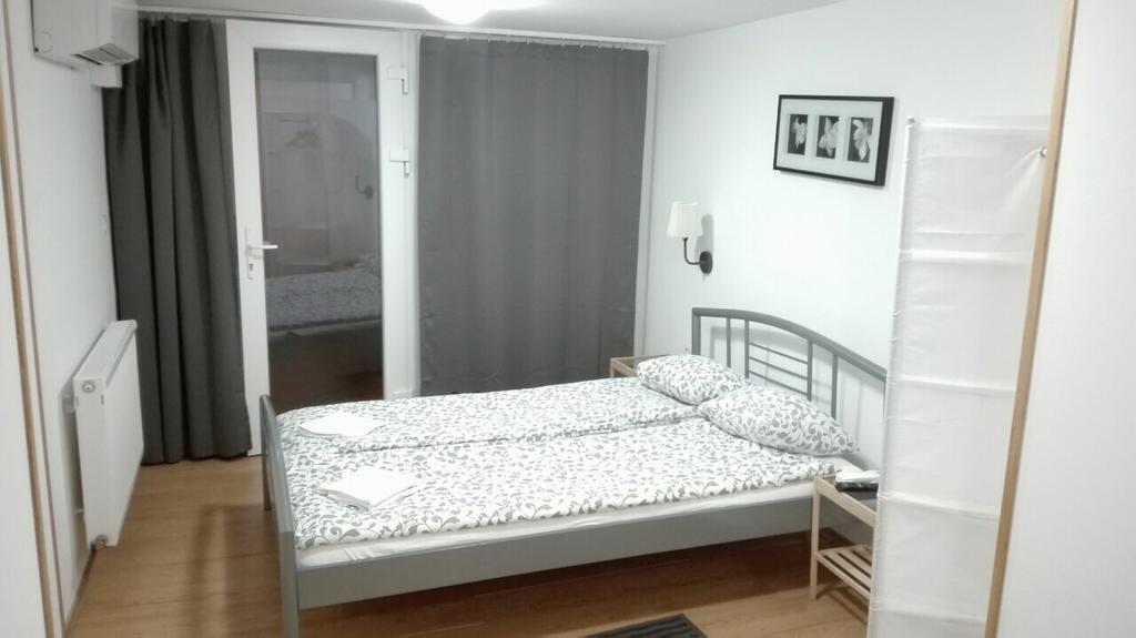 Apartman Vorosmarty Apartment Будапеща Екстериор снимка