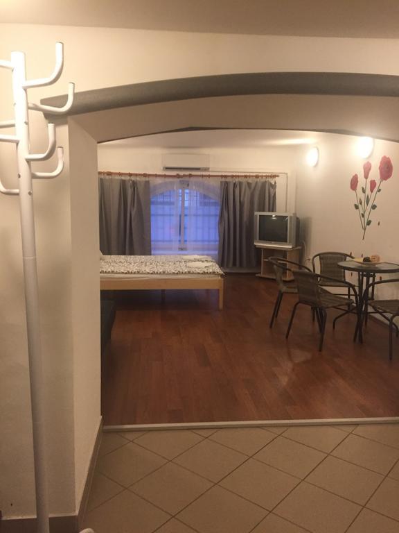 Apartman Vorosmarty Apartment Будапеща Екстериор снимка