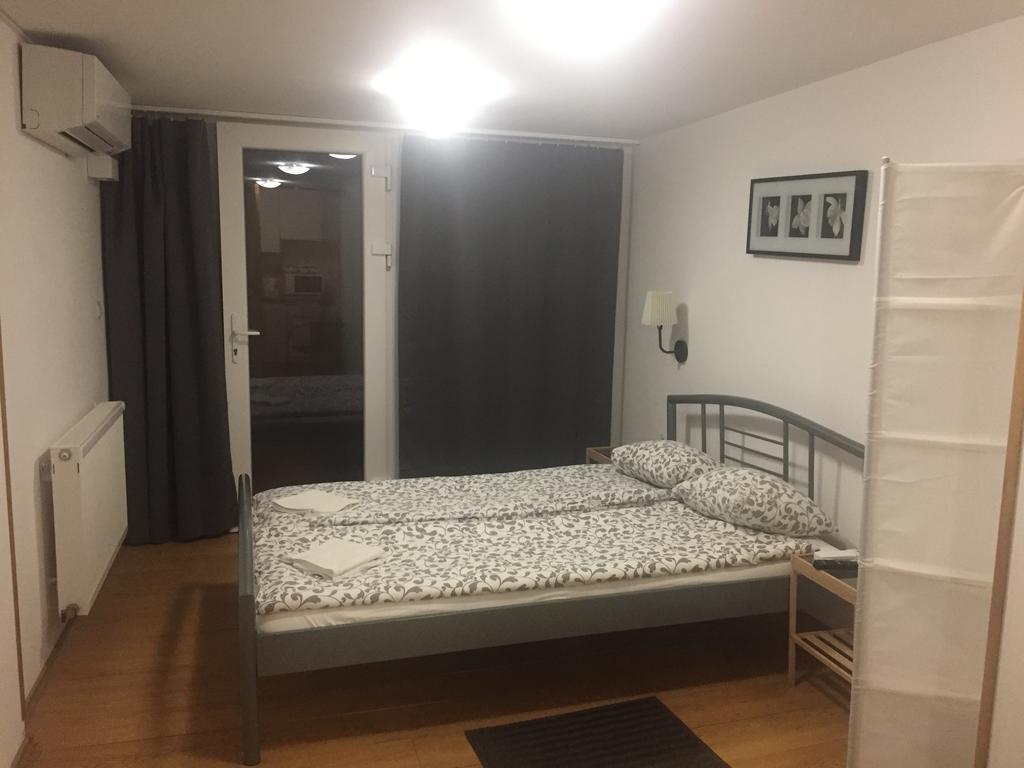 Apartman Vorosmarty Apartment Будапеща Екстериор снимка