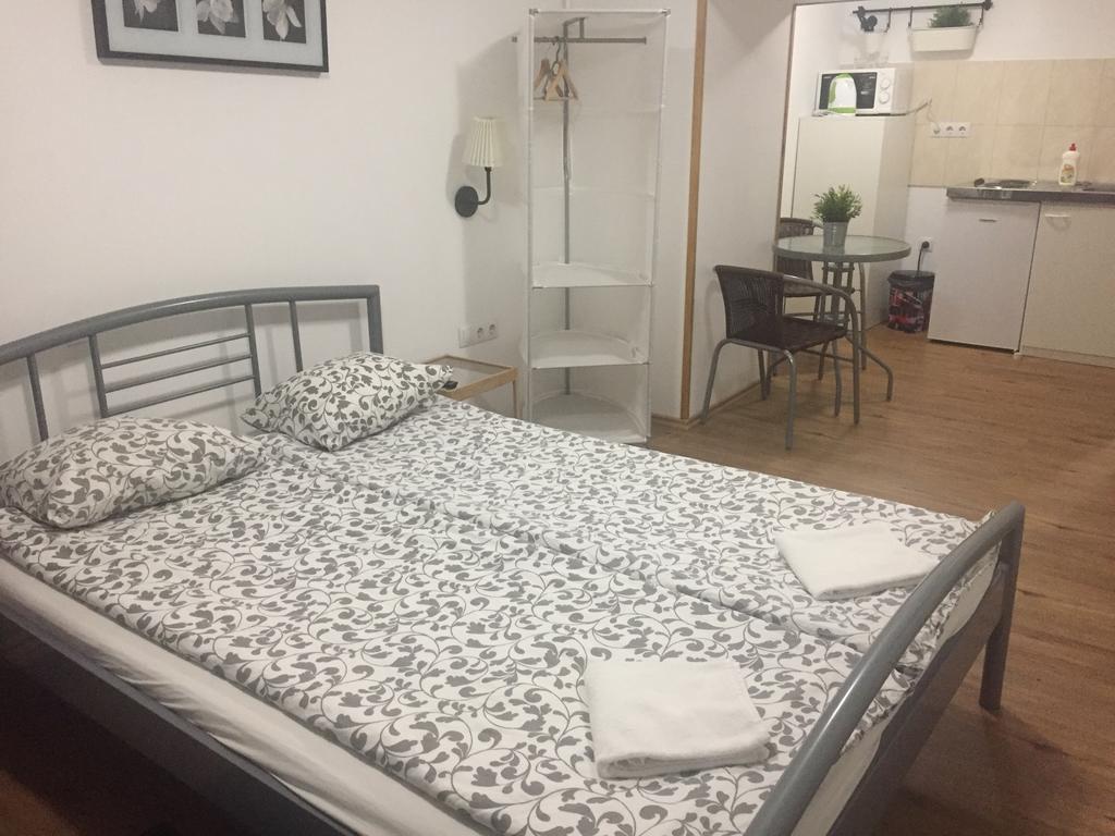 Apartman Vorosmarty Apartment Будапеща Екстериор снимка